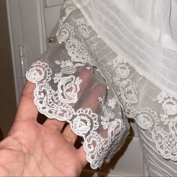 Alice by Temperly White Lace Whispers Off Shoulder Mini Dress Sz 4 - Picture 8 of 14